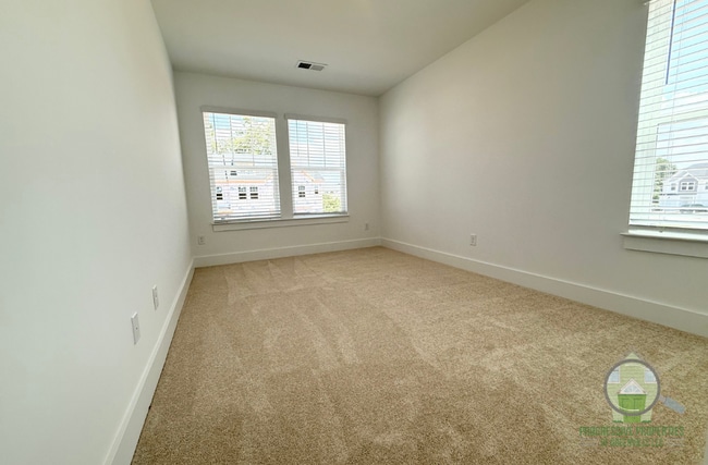 Building Photo - 515 Harebell Wy