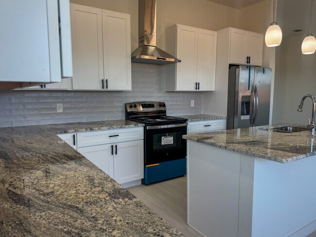 Building Photo - 160 Zion Rd