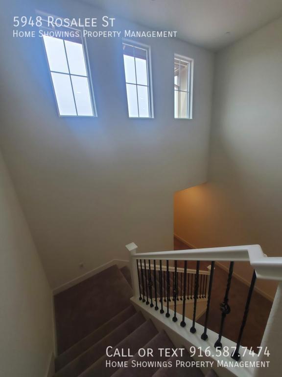 Building Photo - 5948 Rosalee St