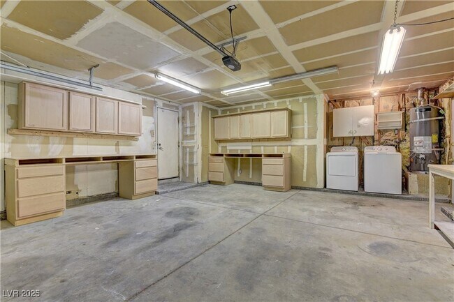 Building Photo - 3959 Avila St