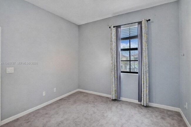 Building Photo - 760 NE 193rd Terrace