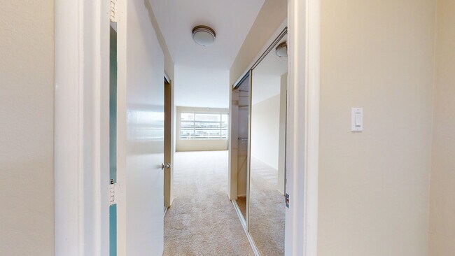 Building Photo - 59 Lupine Ave