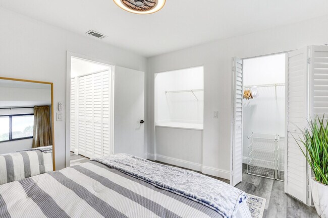 Building Photo - 4225 N Hwy A1A