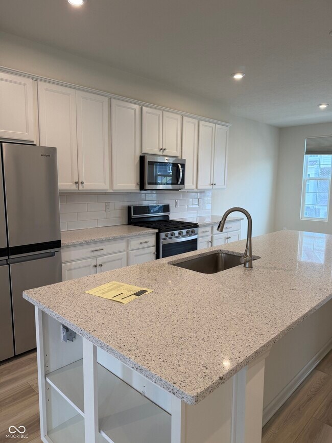 Building Photo - 14517 Pomona Ln