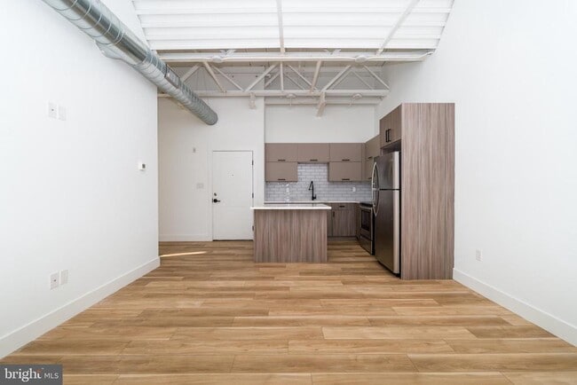 Building Photo - 2700 E Auburn St