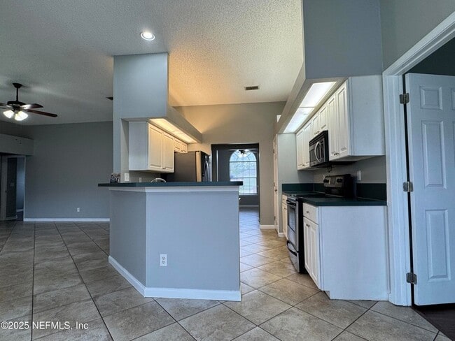 Building Photo - 9841 Staple Inn Ct