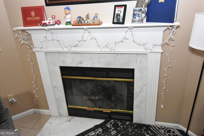 Building Photo - 200 McIntosh Dr