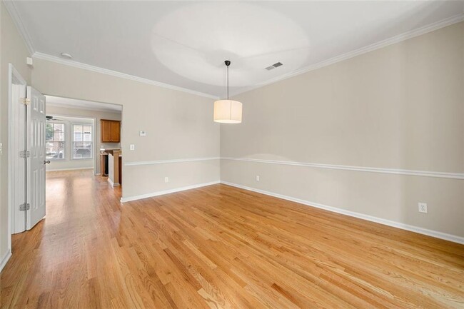 Building Photo - 6424 Queens Court Trace