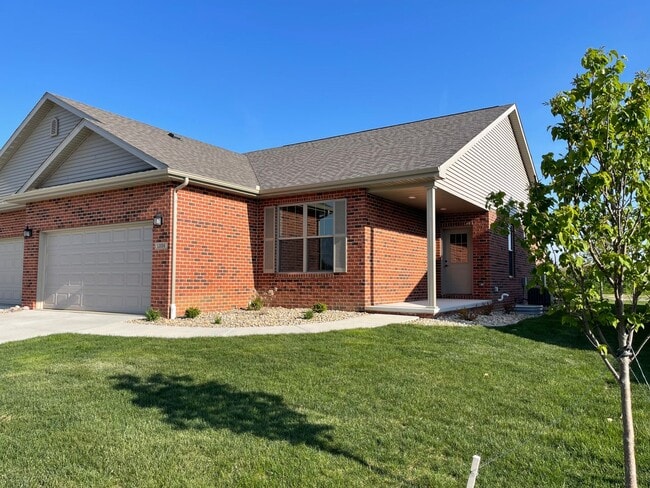 Building Photo - Get $699 off your security deposit!