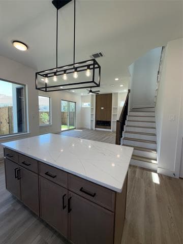 Building Photo - 5508 Mesa Cir