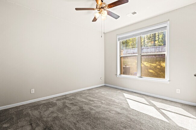 Building Photo - 2635 Ridge Manor Dr