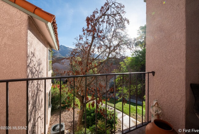 Building Photo - 6470 N Tierra De Las Catalinas