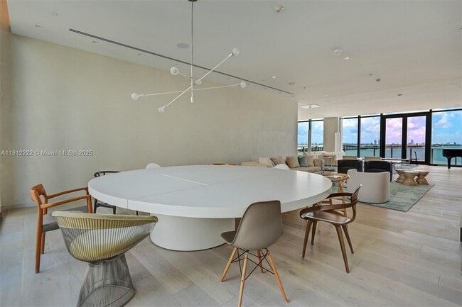 Building Photo - 3131 NE 7th Ave