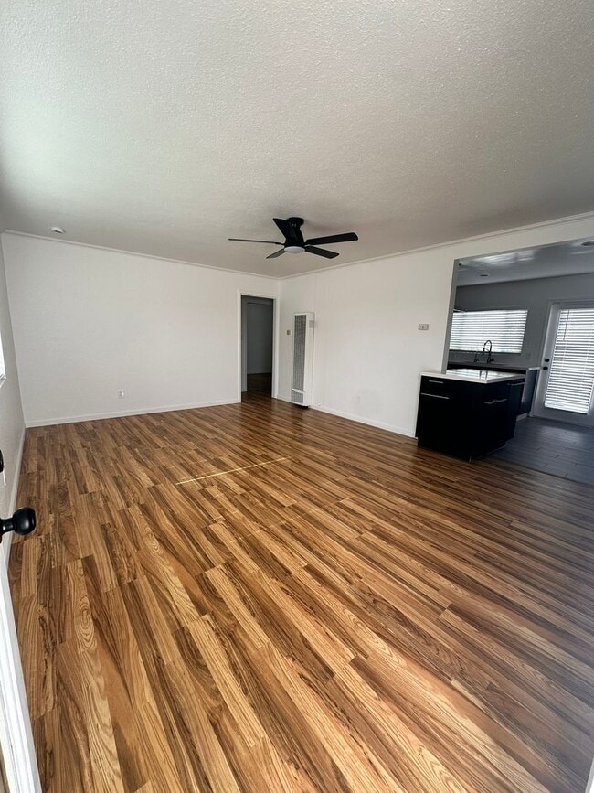 Building Photo - Don't miss out - Single family home close to the beach - LARGE yard, 2 bed 1 bath with bonus studio