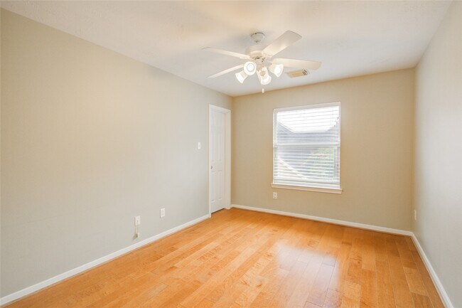 Building Photo - 5814 Ballina Canyon Ln