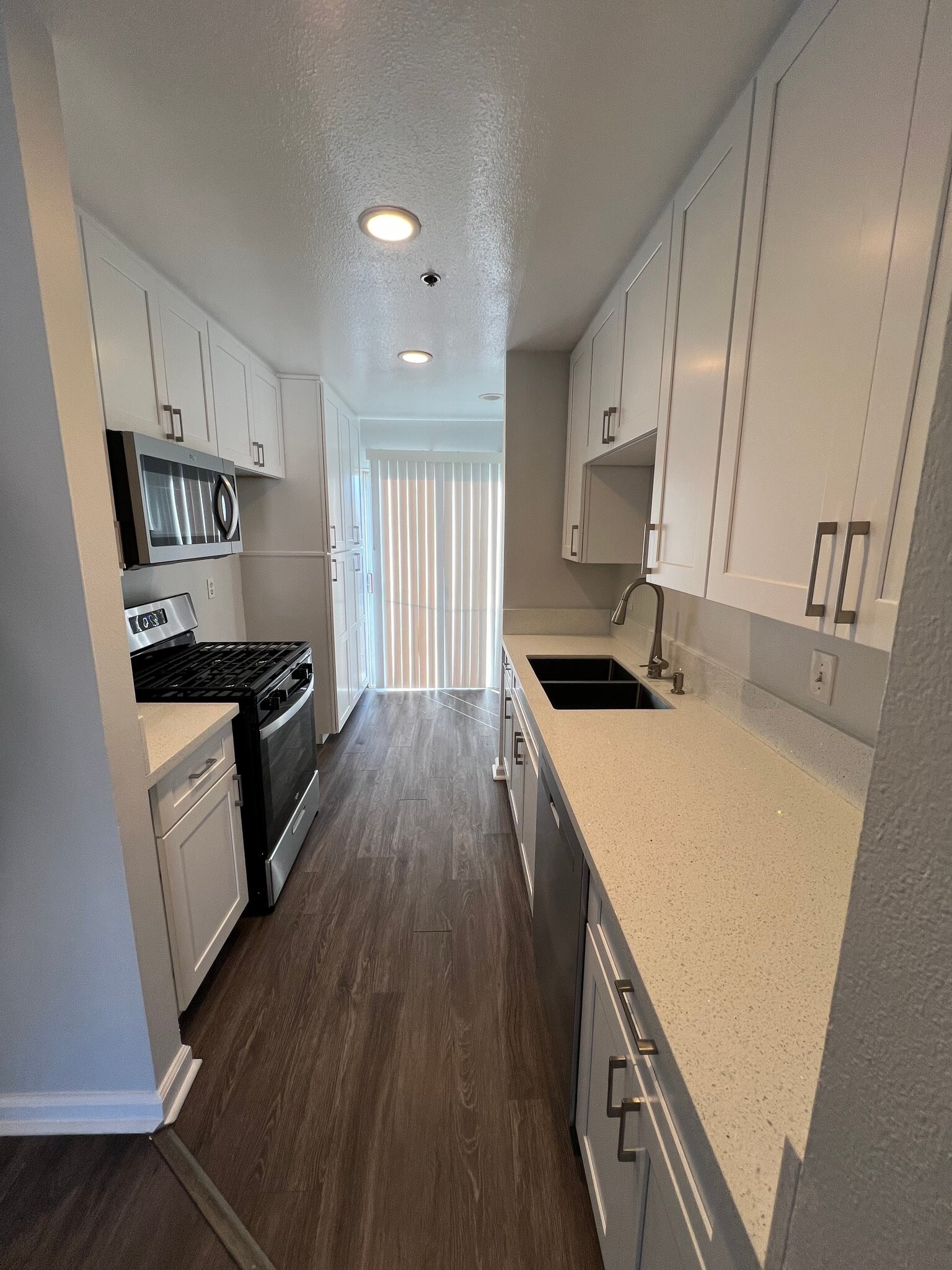 Building Photo - 5582 Crescent