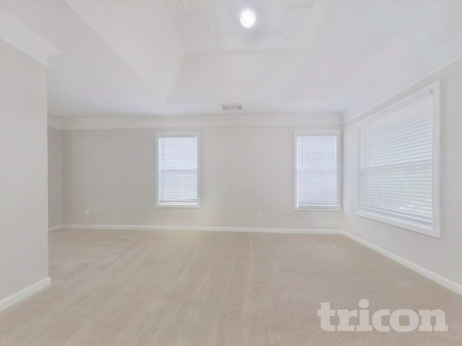 Building Photo - 1228 Saxony Dr SE