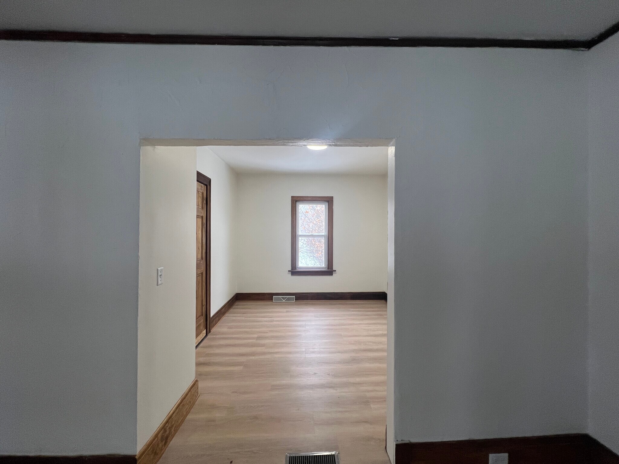 Building Photo - 911 Townline Rd