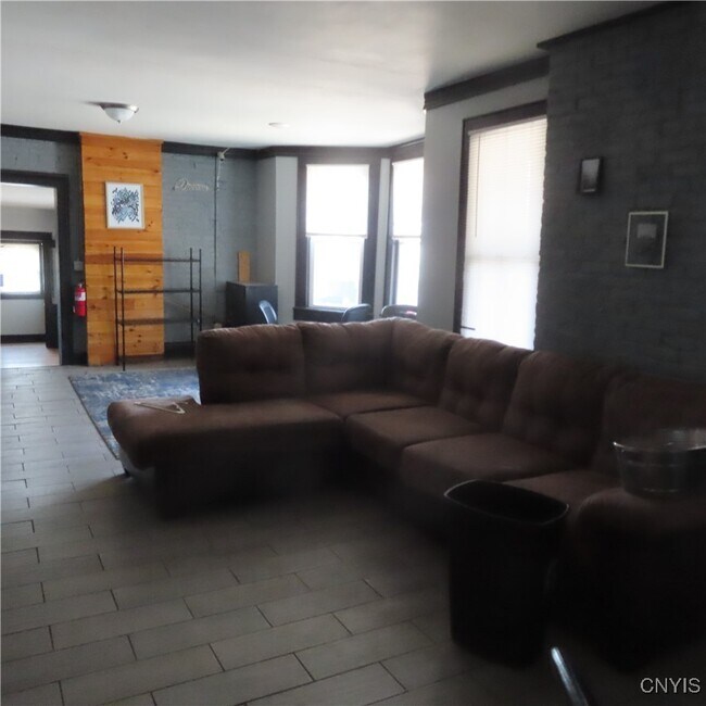 Building Photo - 600 Burnet Ave