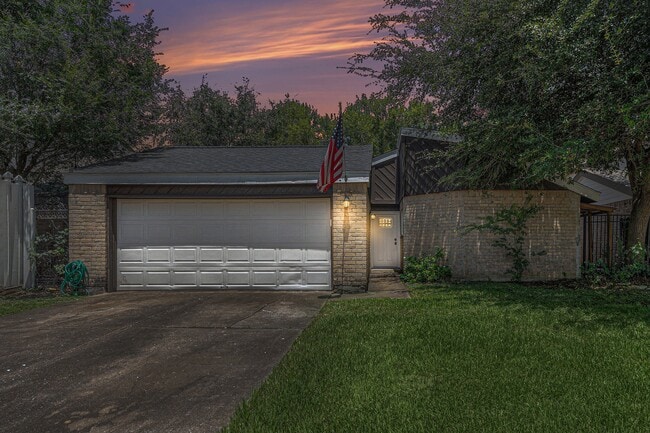 Building Photo - 16607 Neumann Dr