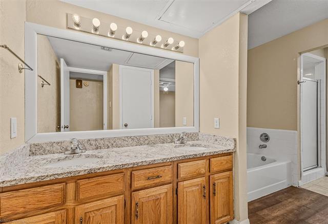 Building Photo - 925 Signal Ridge Pl