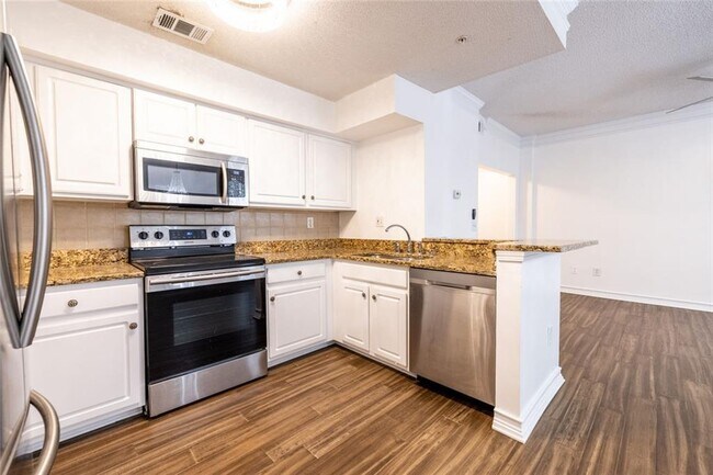 Building Photo - 800 Peachtree St NE