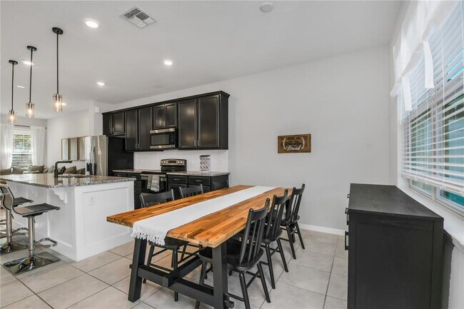 Building Photo - 5075 Caspian St