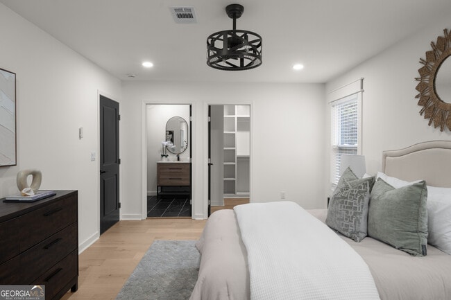 Building Photo - 1180 Fleming St