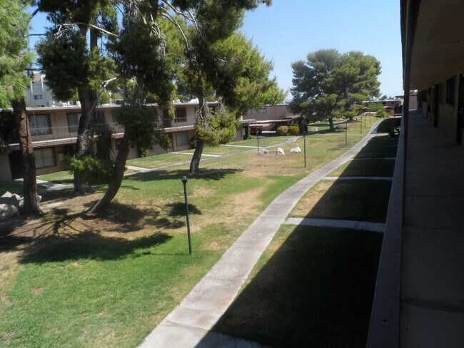 Building Photo - Affordable 1 Bedroom  Condo In Central Las Vegas