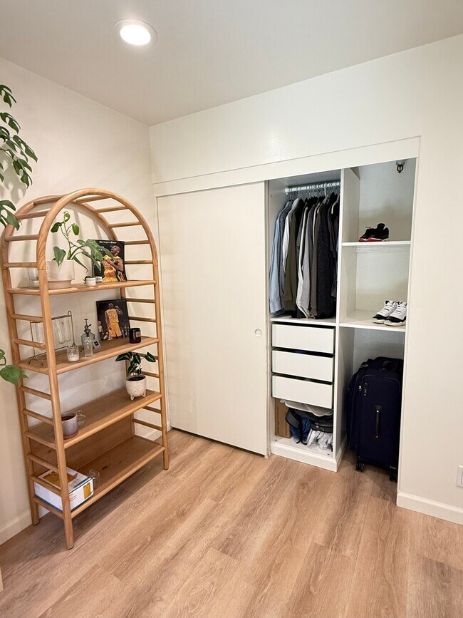 Building Photo - 5790 Friars Rd