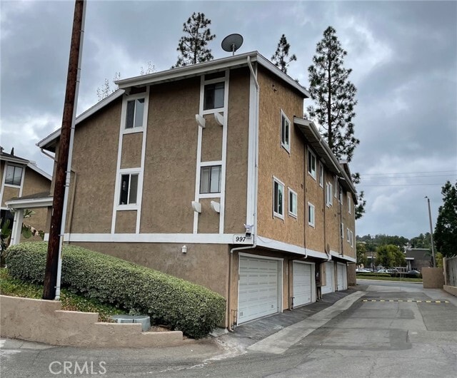 Building Photo - 997 W Imperial Hwy