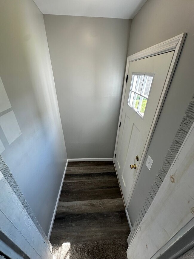 Building Photo - 2317 Broad St