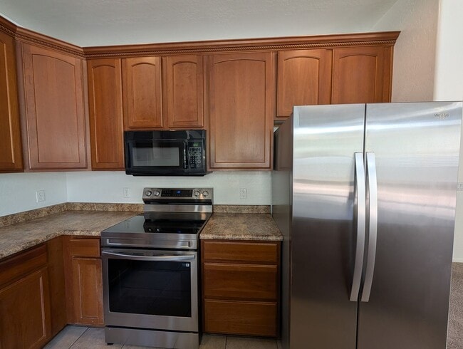 Building Photo - 3 Bedroom Plus Den