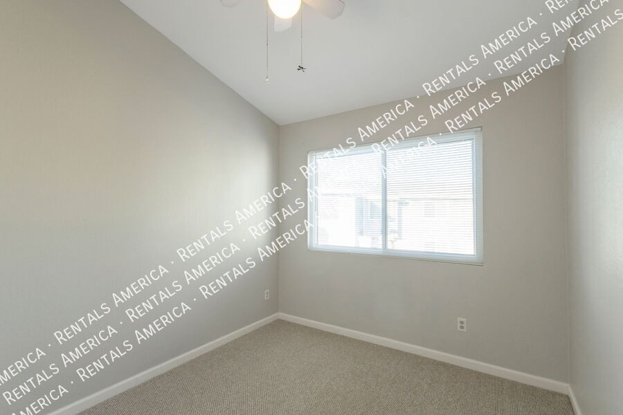 Building Photo - 2301 E University Dr