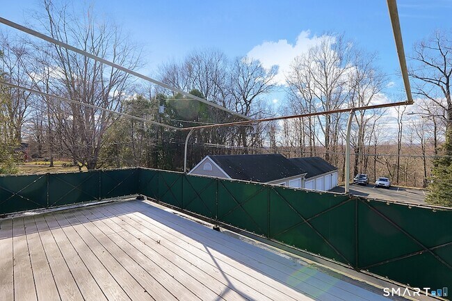 Building Photo - 44 Garden St