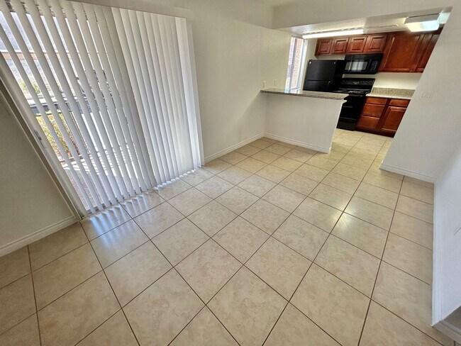 Building Photo - ADORABLE 2 BEDROOM 2 BATHROOM 1ST FLOOR CONDO