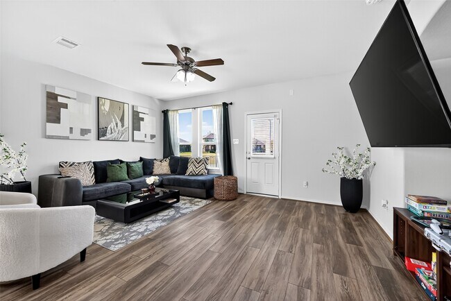 Building Photo - 1601 Darwin Cedar Dr