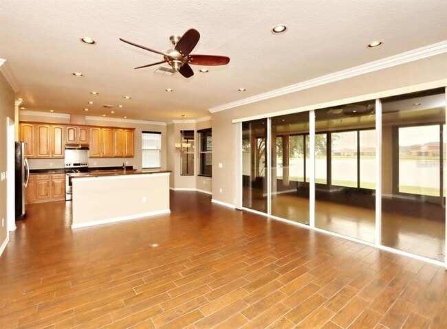 Building Photo - 13714 Artesa Bell Dr