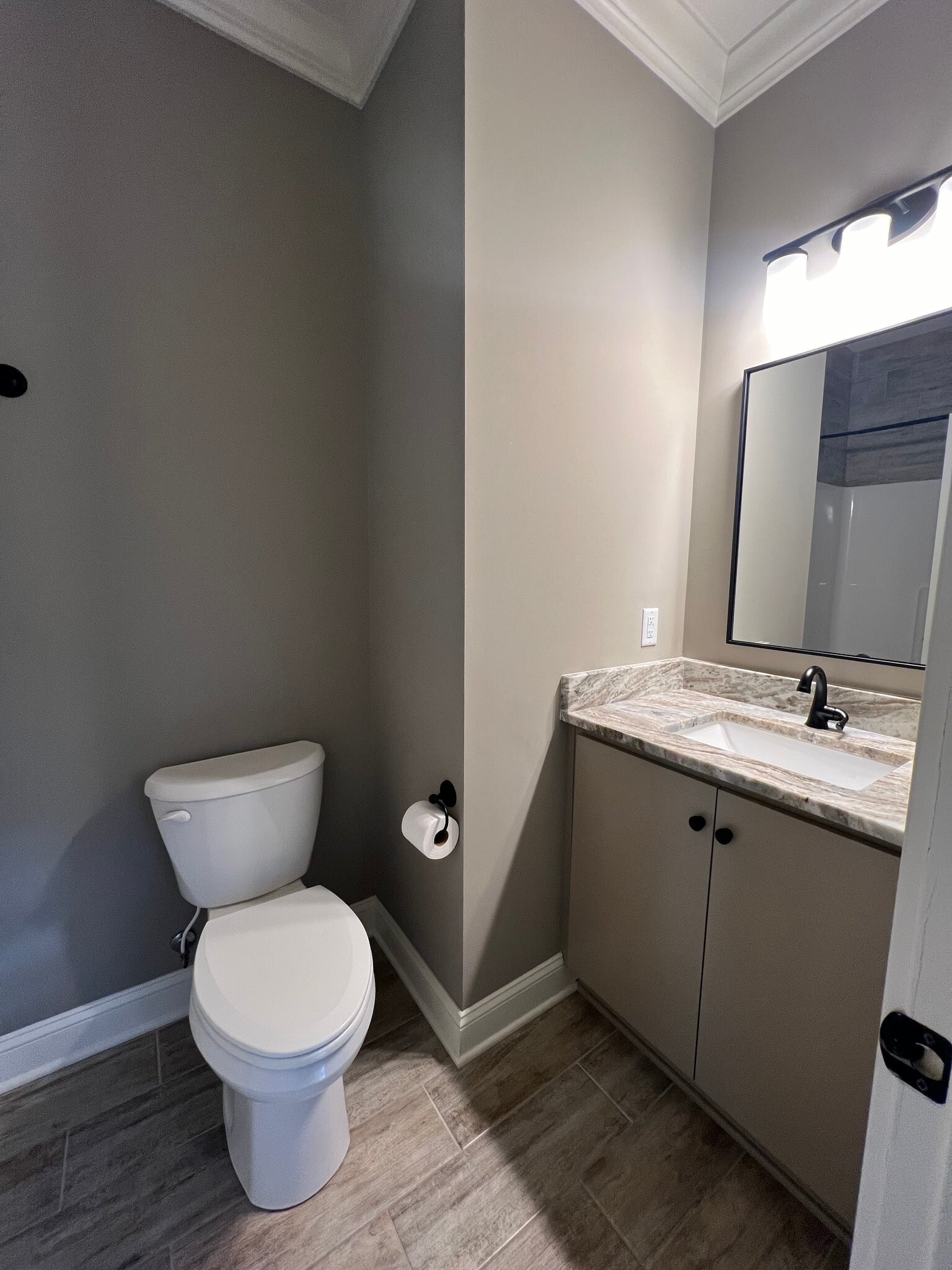 Building Photo - 556 Cumberland Pointe Ln