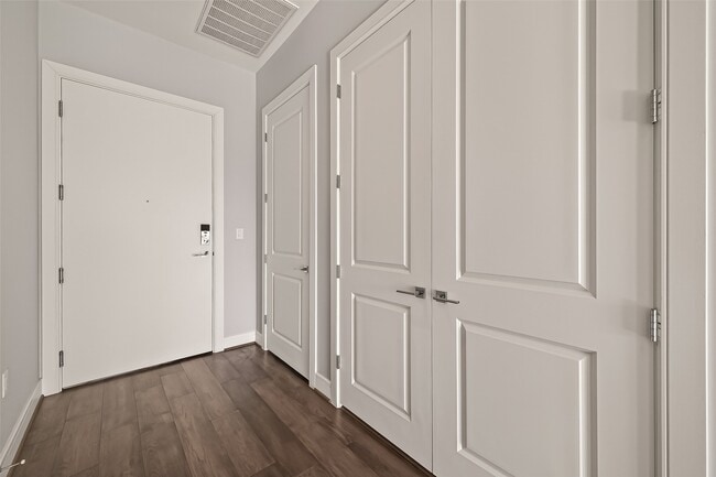 Building Photo - 4521 San Felipe St