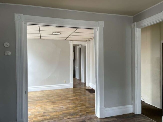 Building Photo - 436 Crawford Ave