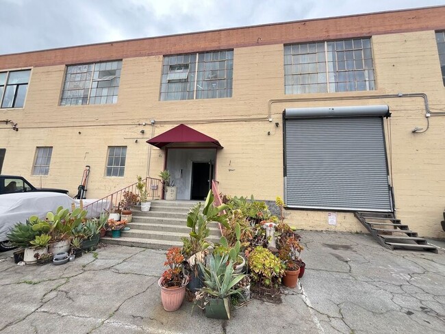 Building Photo - 1341 58th Ave