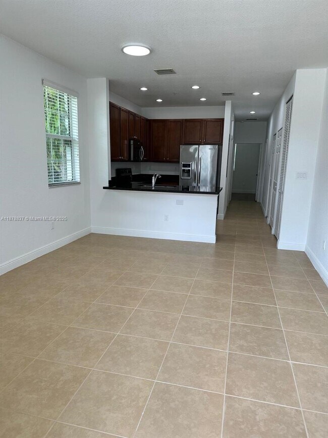 Building Photo - 970 SW 147th Ave