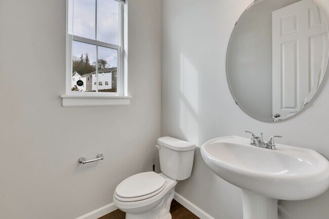 Building Photo - Spacious 3-Bedroom Home in the Heart of Gig Harbor!