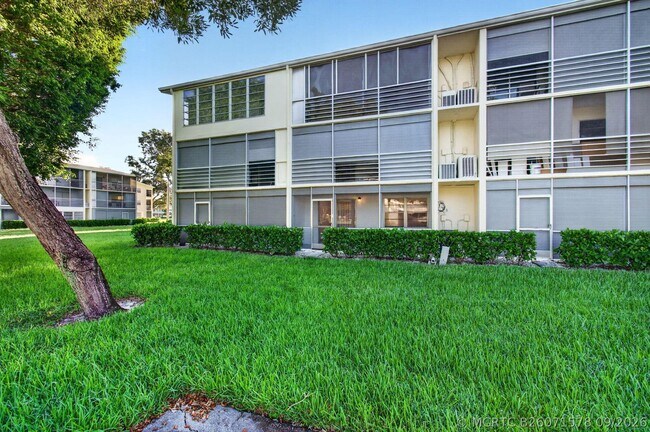 Building Photo - 45 Dorset B