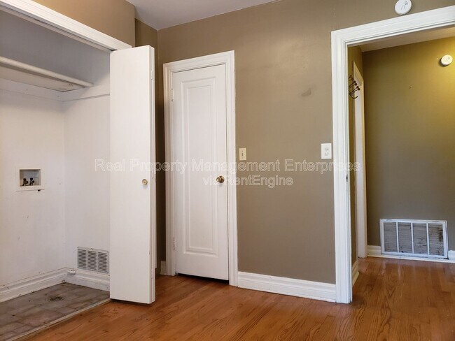 Building Photo - 1112 NW 44th St