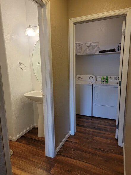 Building Photo - 479 Black Feather Loop