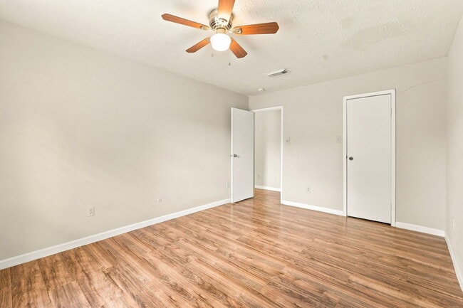 Building Photo - 7623 Kite Hill Dr