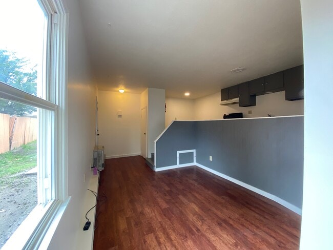 Building Photo - 12 Loaldo Dr