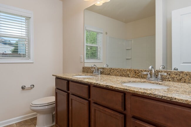 Building Photo - House In The Charming Neighborhood of Lake Carolina